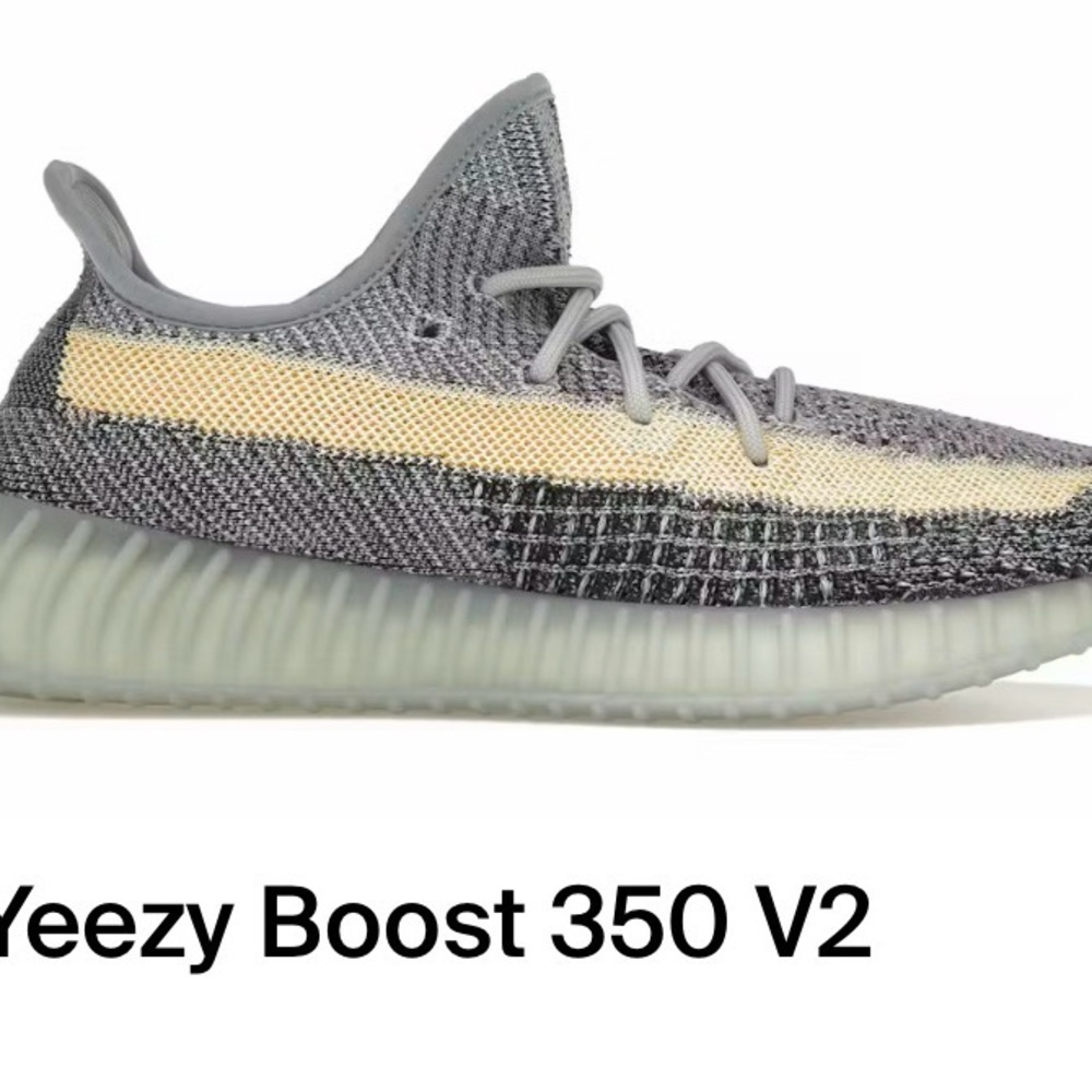 Yeezy 350 boost never worn men’s size  9.5 ash blue